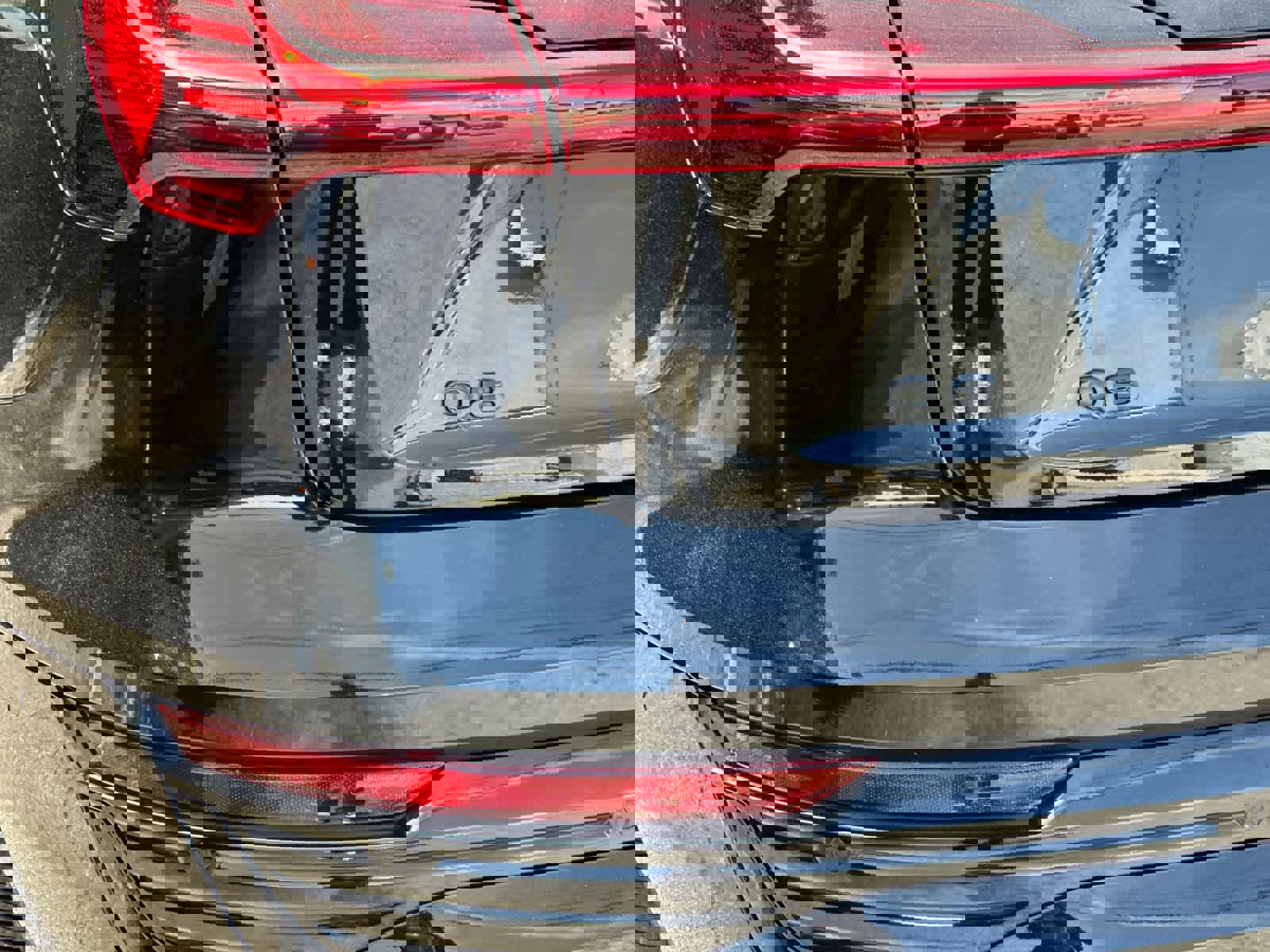 Used 2024 Audi Q8 e-tron Prestige w/ Prestige Package image 28