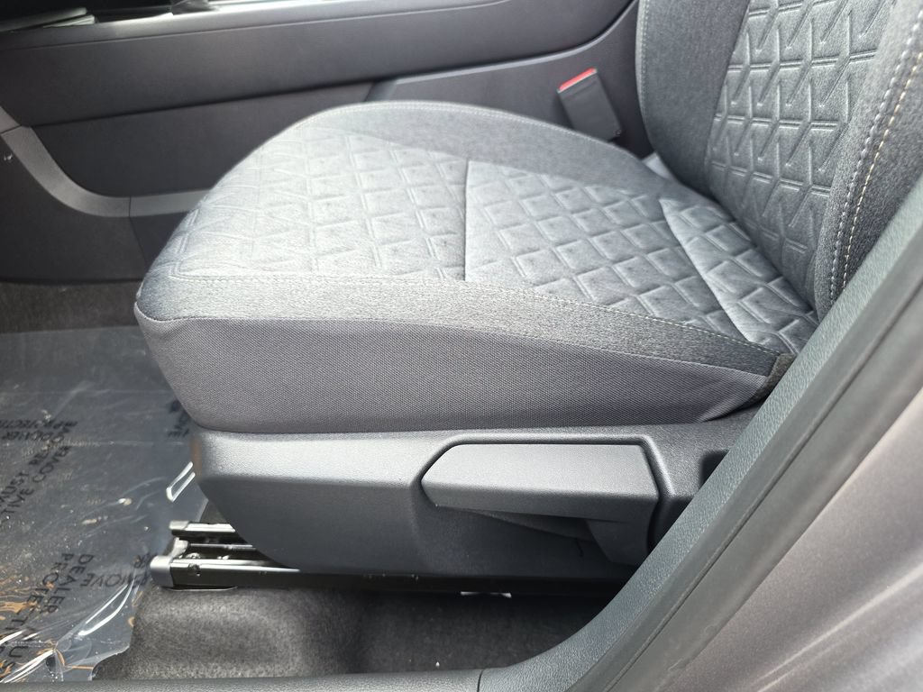 New 2026 Nissan Kicks SV w/ SV Premium Package FWD image 28