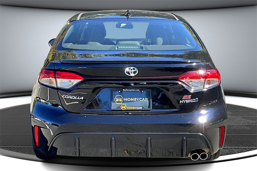 Used 2024 Toyota Corolla SE w/ Convenience Package image 5
