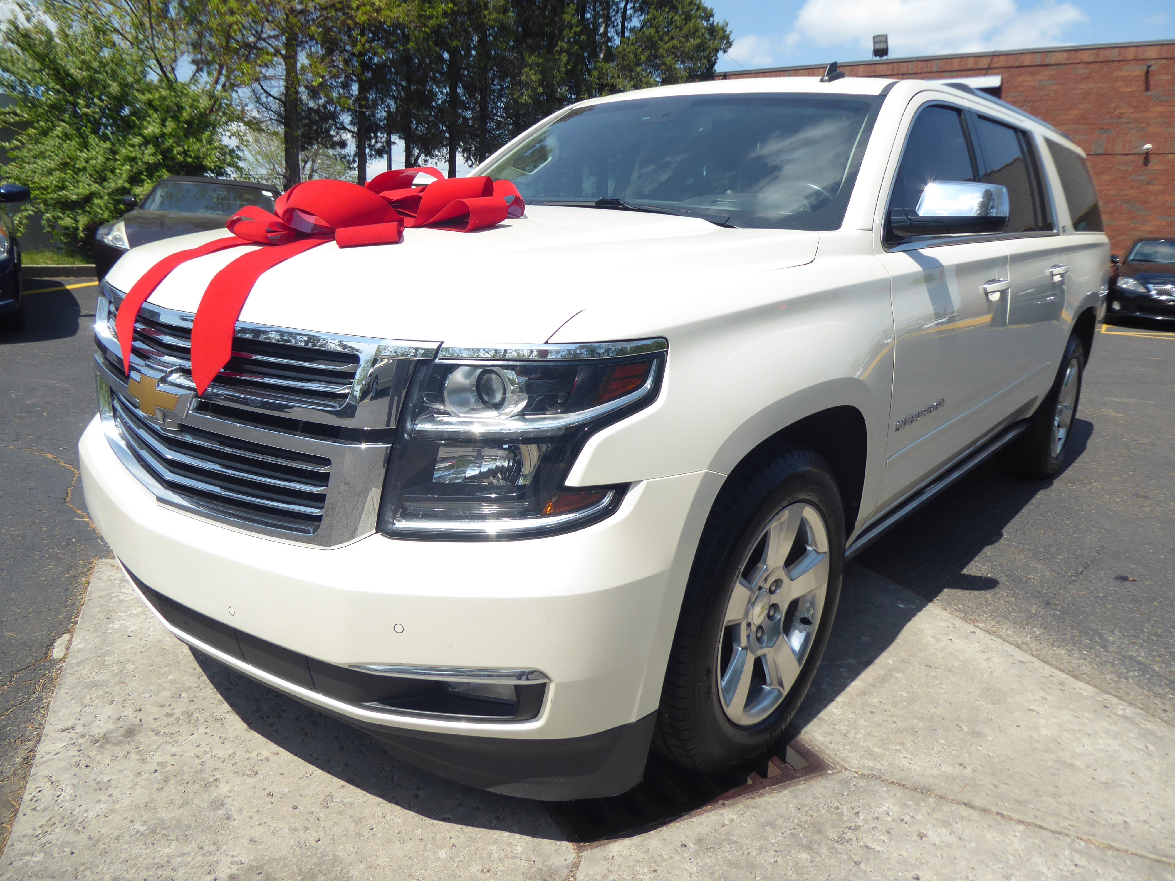 Used 2015 Chevrolet Suburban LTZ AWD/4WD image 5