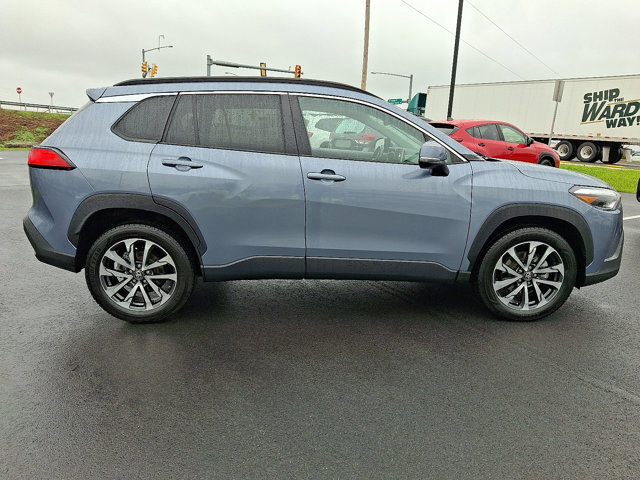 Used 2024 Toyota Corolla Cross XLE AWD/4WD image 8