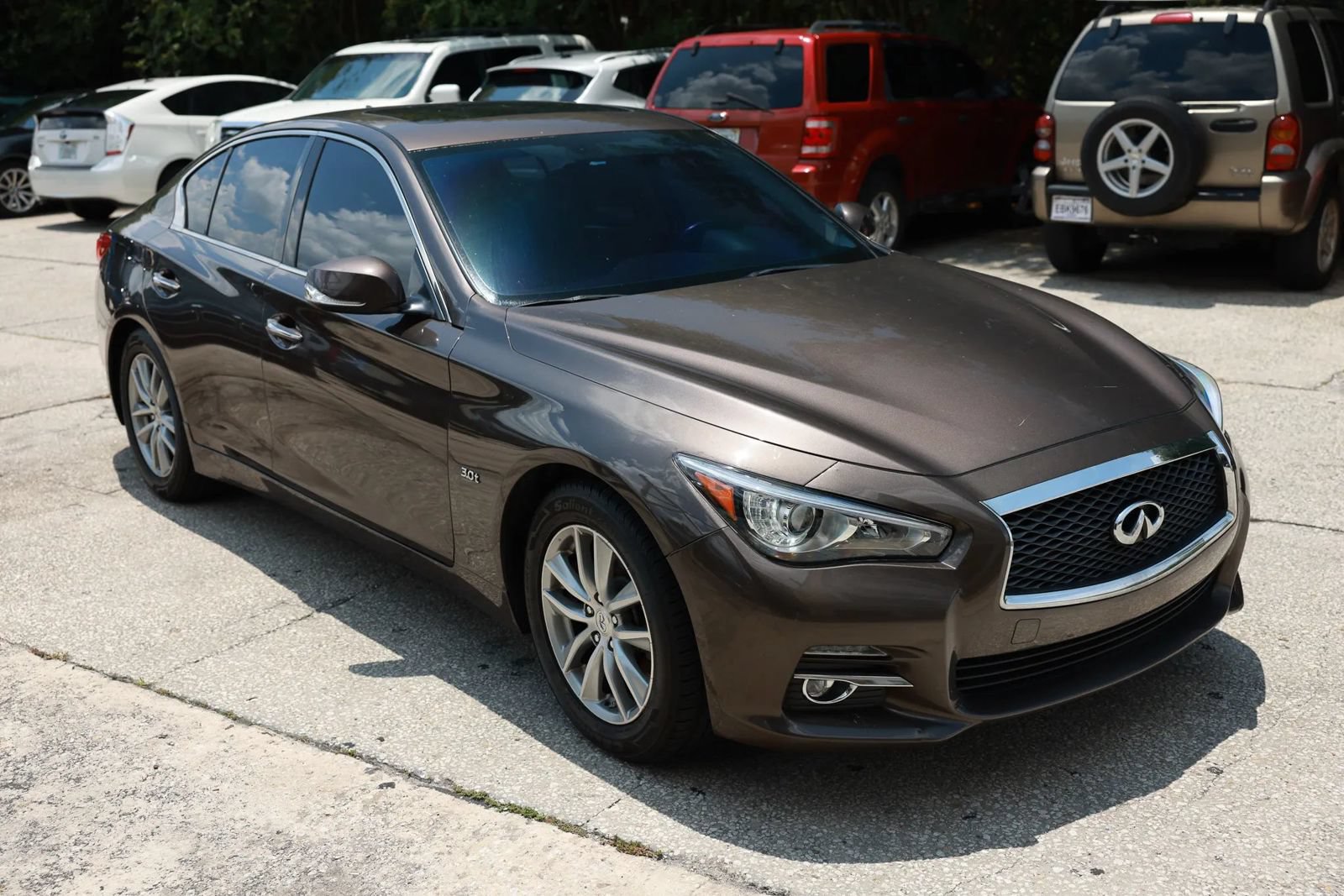 Used 2017 INFINITI Q50 3.0t Premium RWD image 9