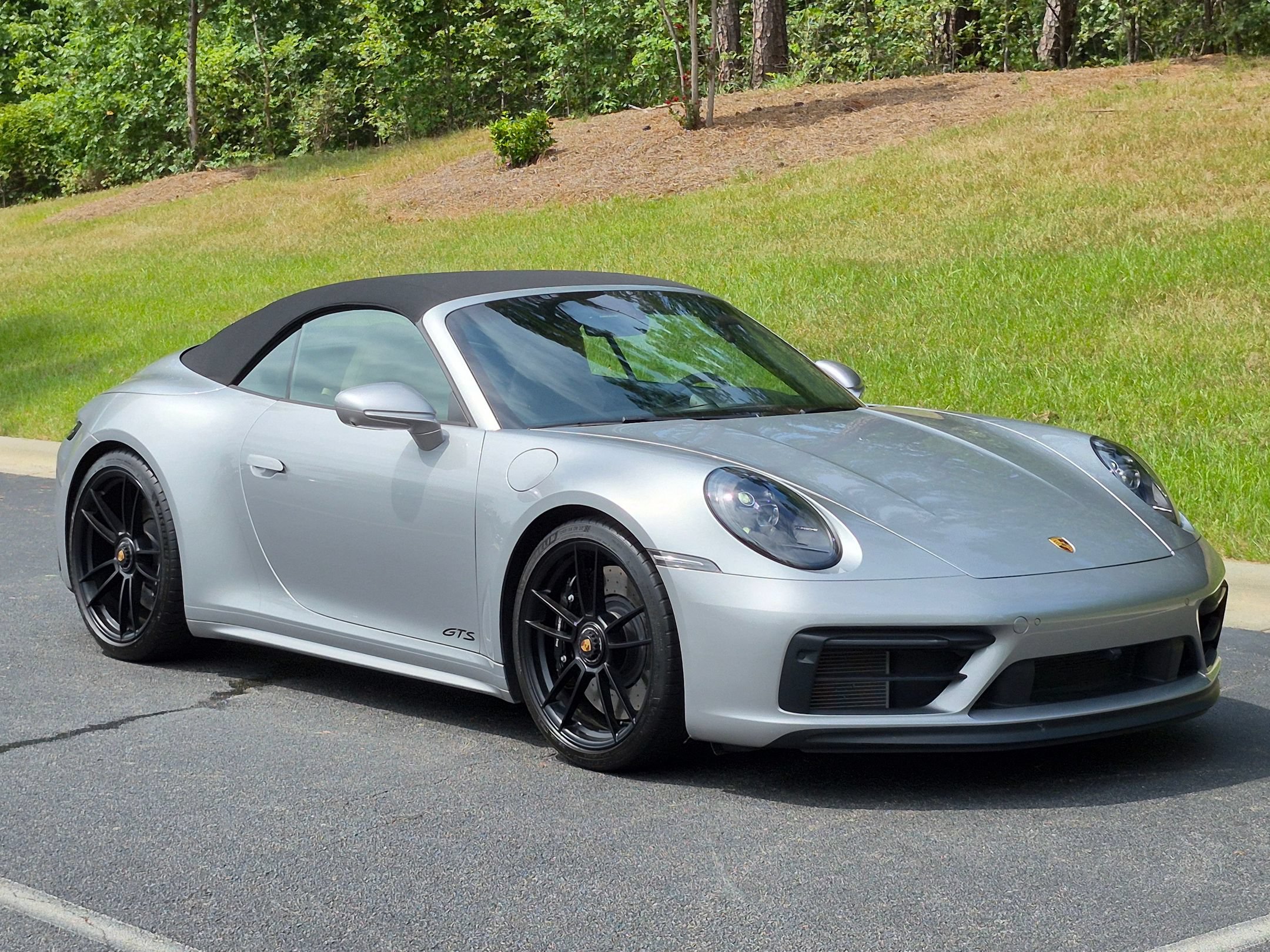 Certified 2023 Porsche 911 Carrera 4 GTS AWD/4WD image 32