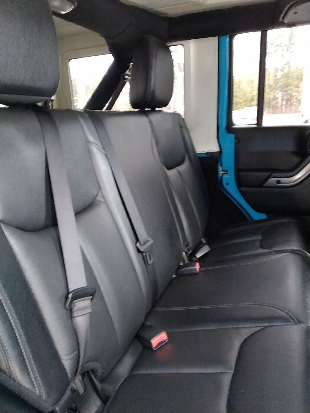 Used 2018 Jeep Wrangler Unlimited Sahara AWD/4WD image 10