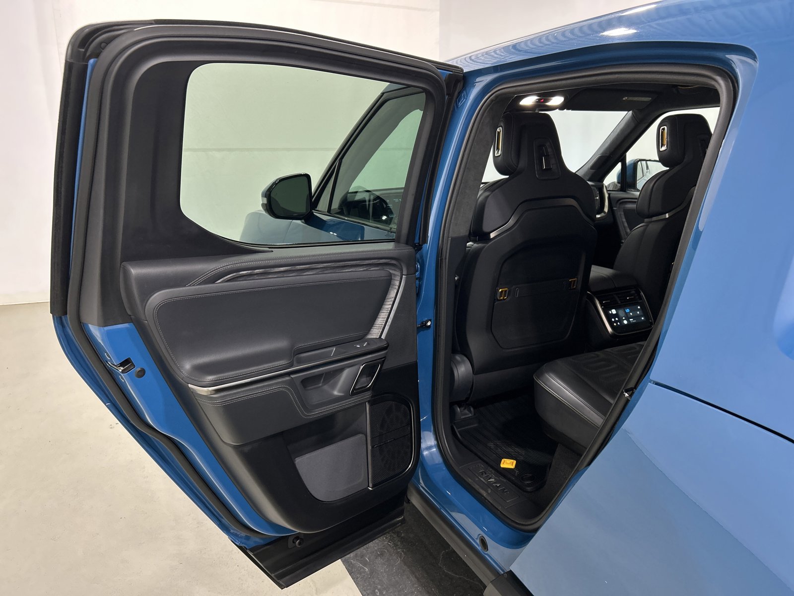 Used 2022 Rivian R1T Launch Edition AWD/4WD image 17