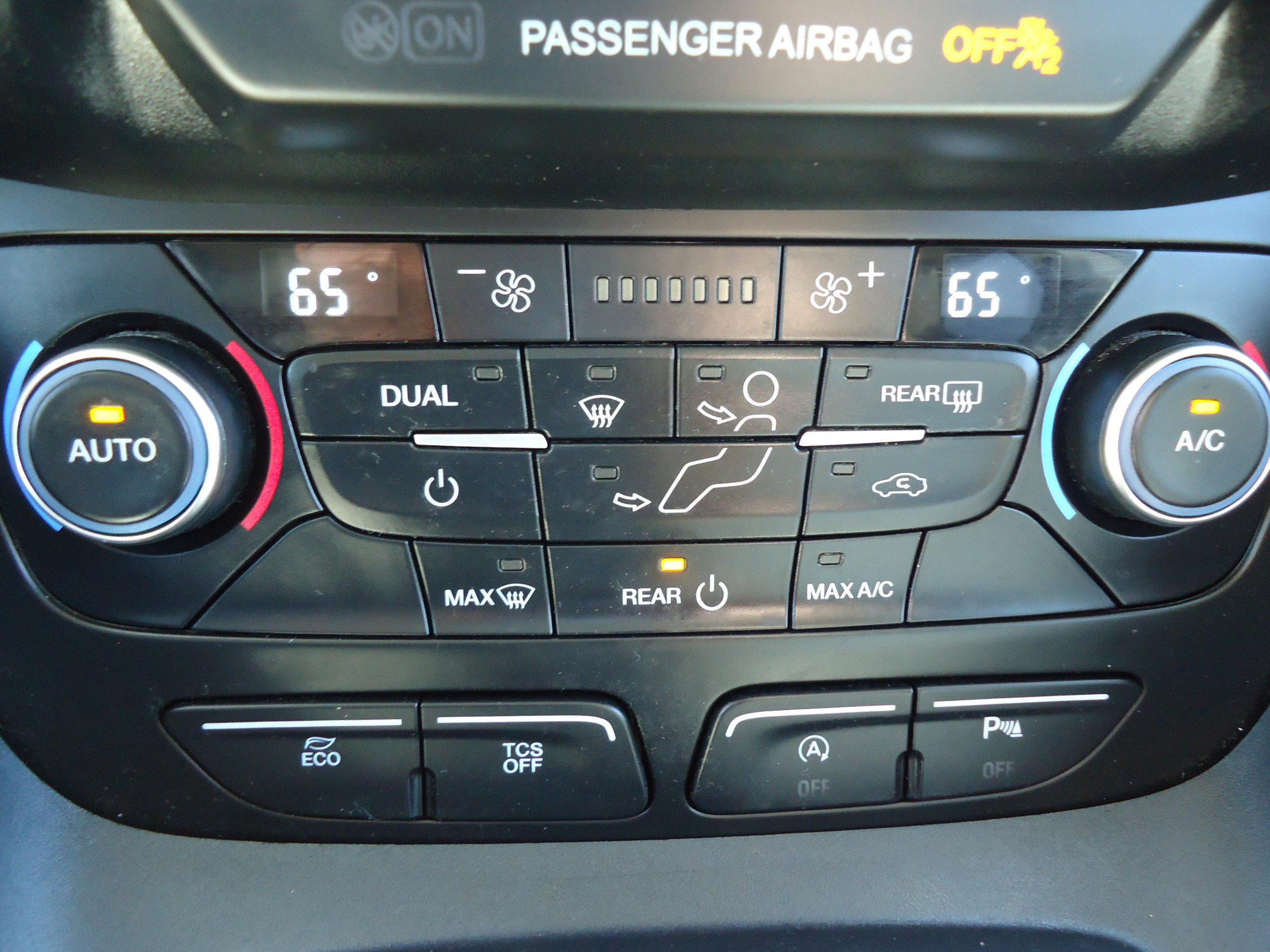 Used 2022 Ford Transit Connect XLT FWD image 18