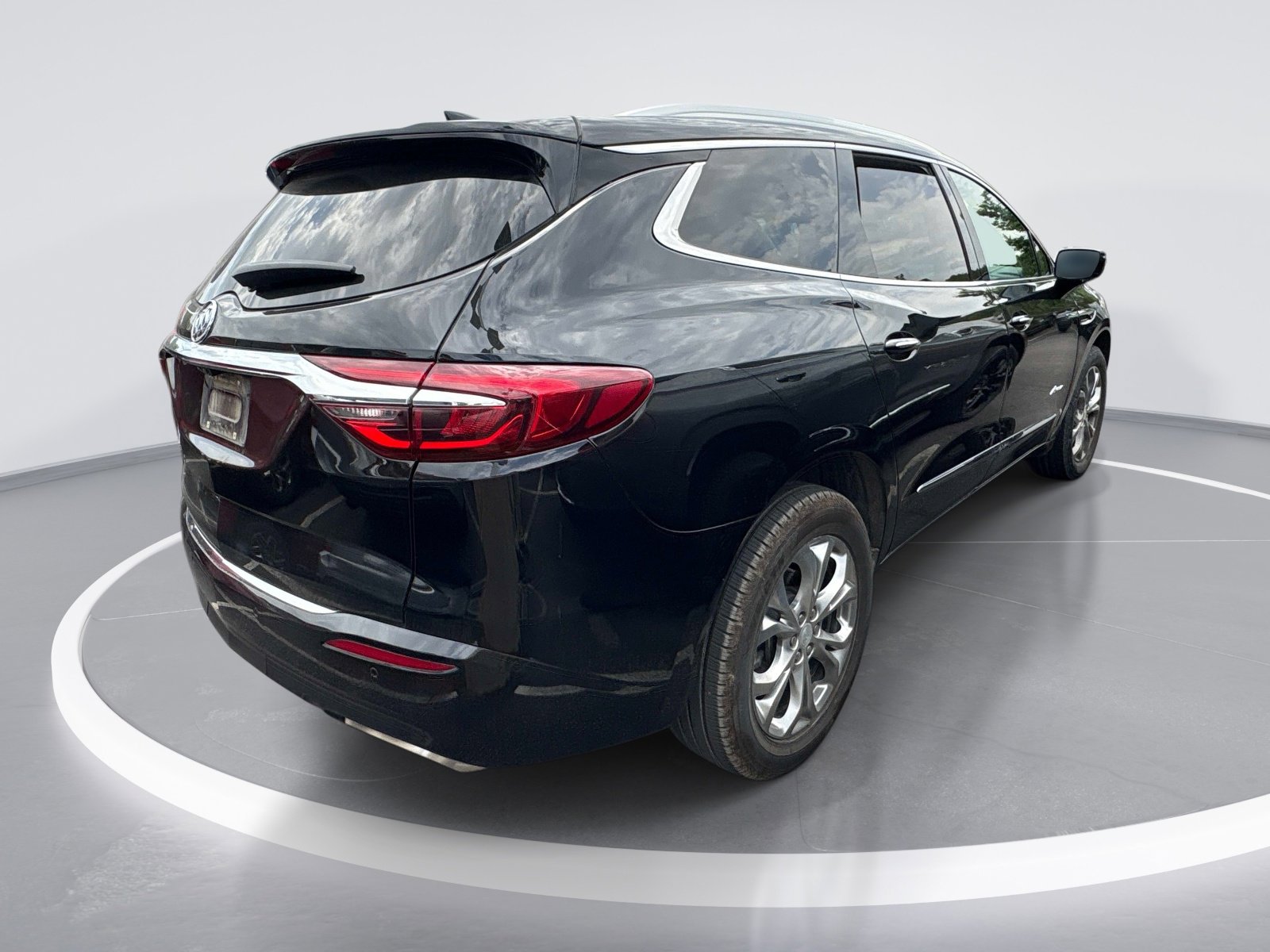 Used 2020 Buick Enclave Avenir w/ Avenir Technology Package image 7