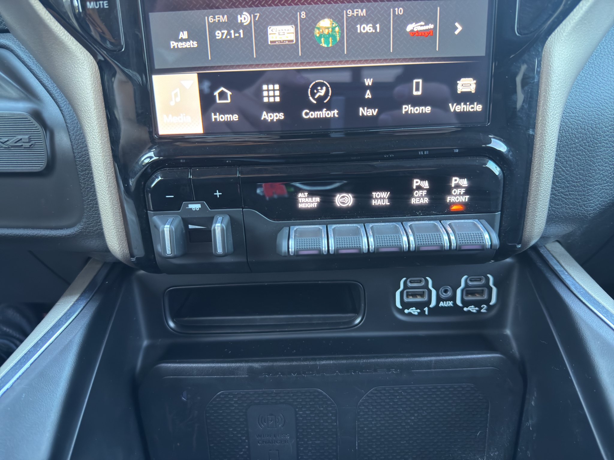 Used 2022 RAM 3500 Laramie AWD/4WD image 27