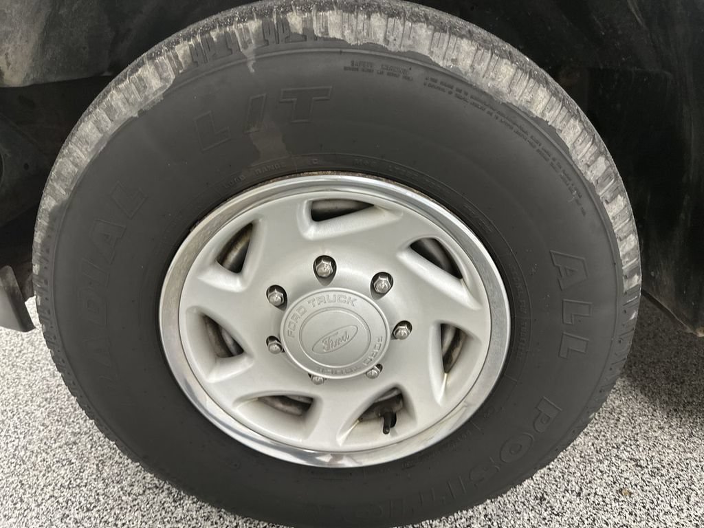 Used 2000 Ford Excursion XLT RWD image 15