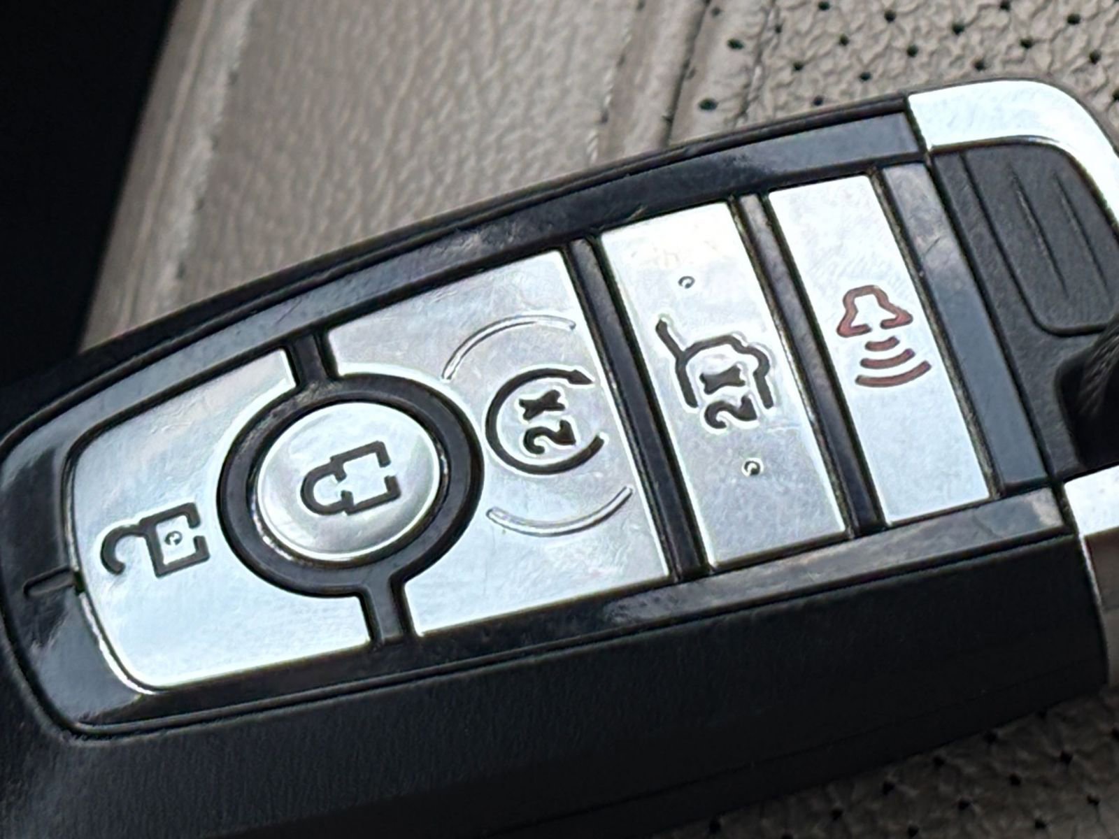 Used 2024 Ford Expedition Limited RWD image 28