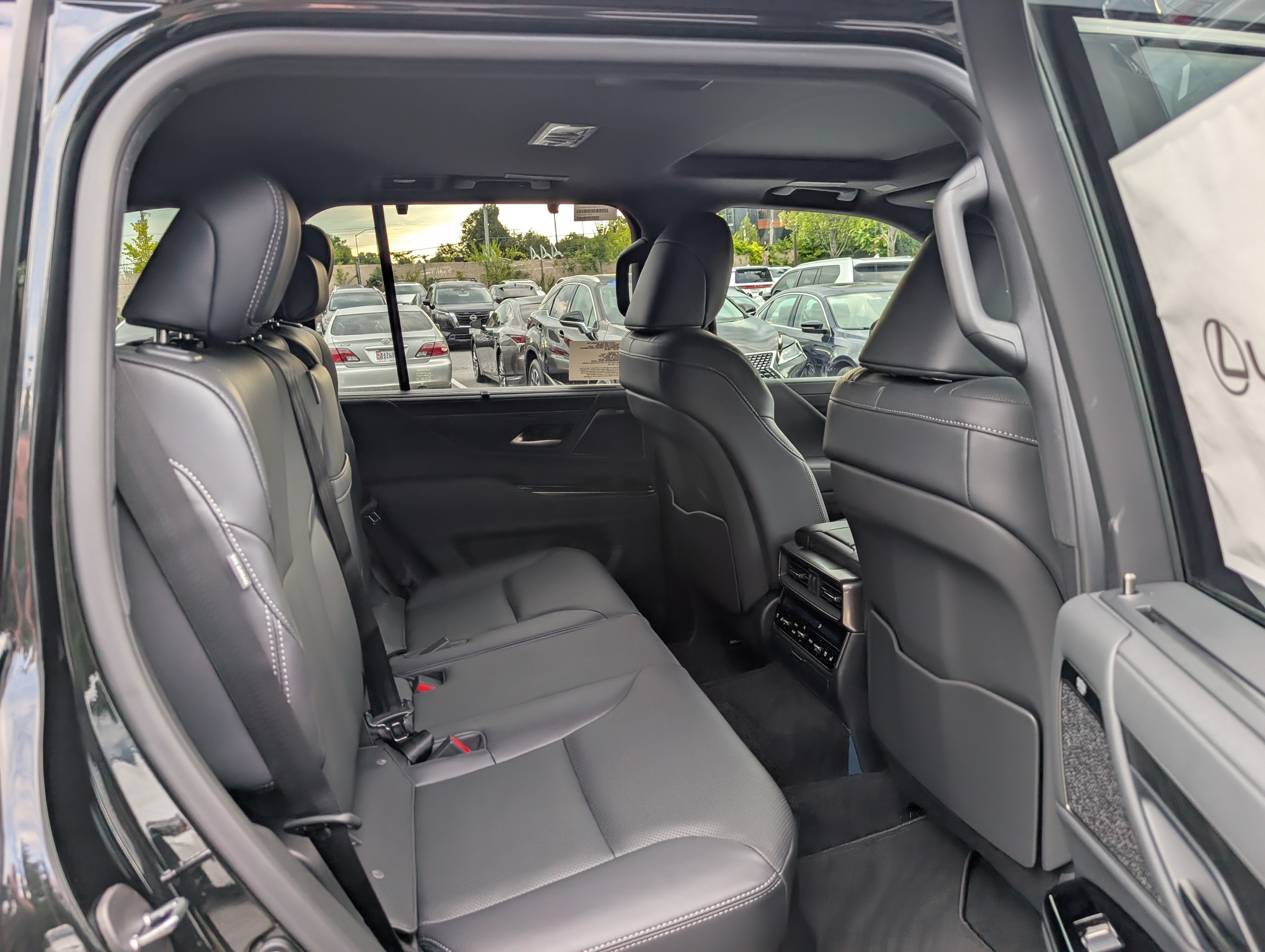 New 2026 Lexus LX 700h Luxury w/ Accessory Package (Z1) AWD/4WD image 8