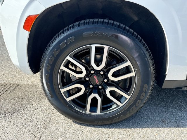 Used 2021 GMC Yukon XL AT4 AWD/4WD image 10