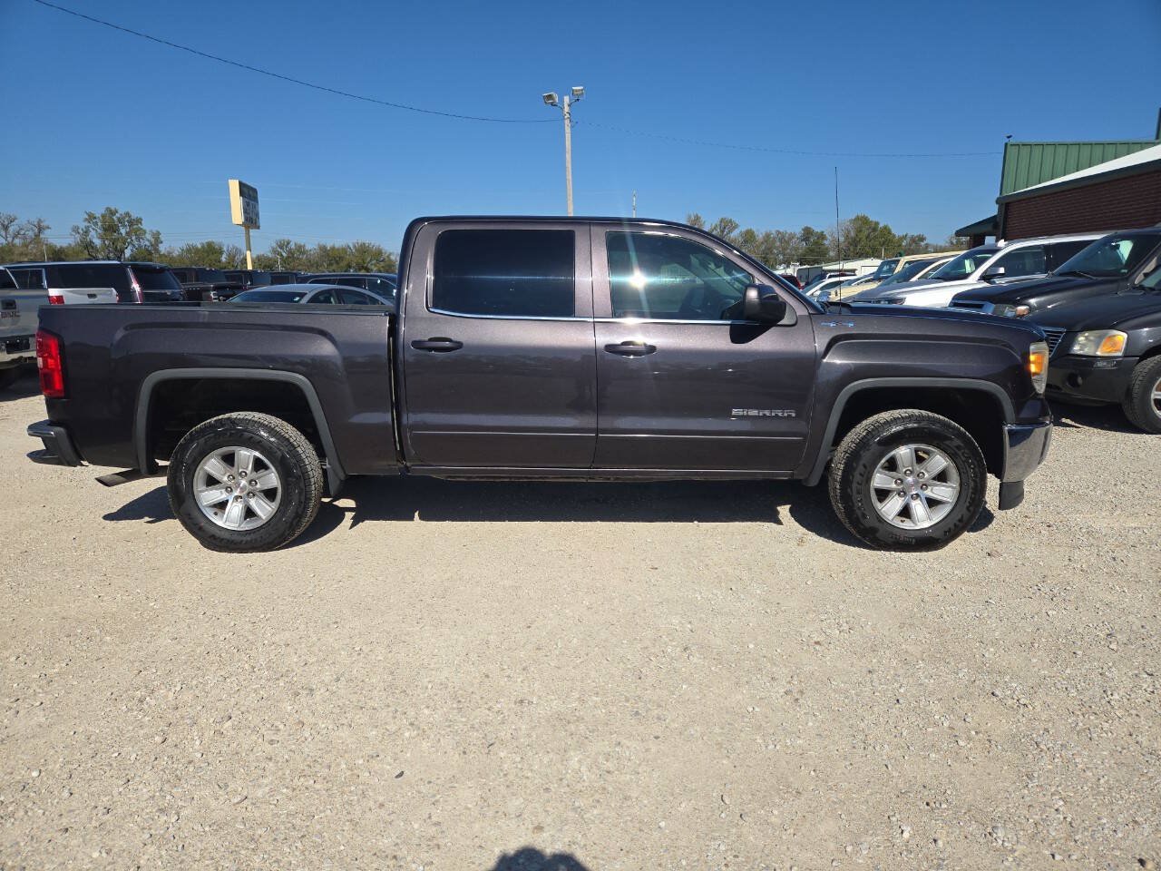 Used 2015 GMC Sierra 1500 SLE w/ SLE Value Package AWD/4WD image 2