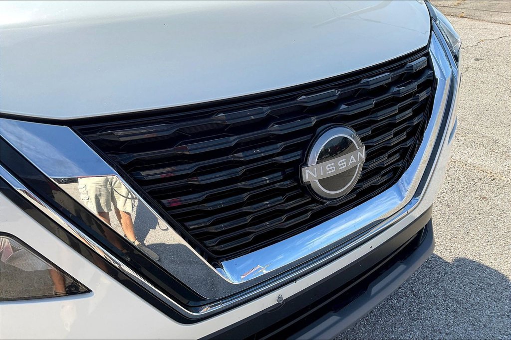 Used 2023 Nissan Rogue S AWD/4WD image 25