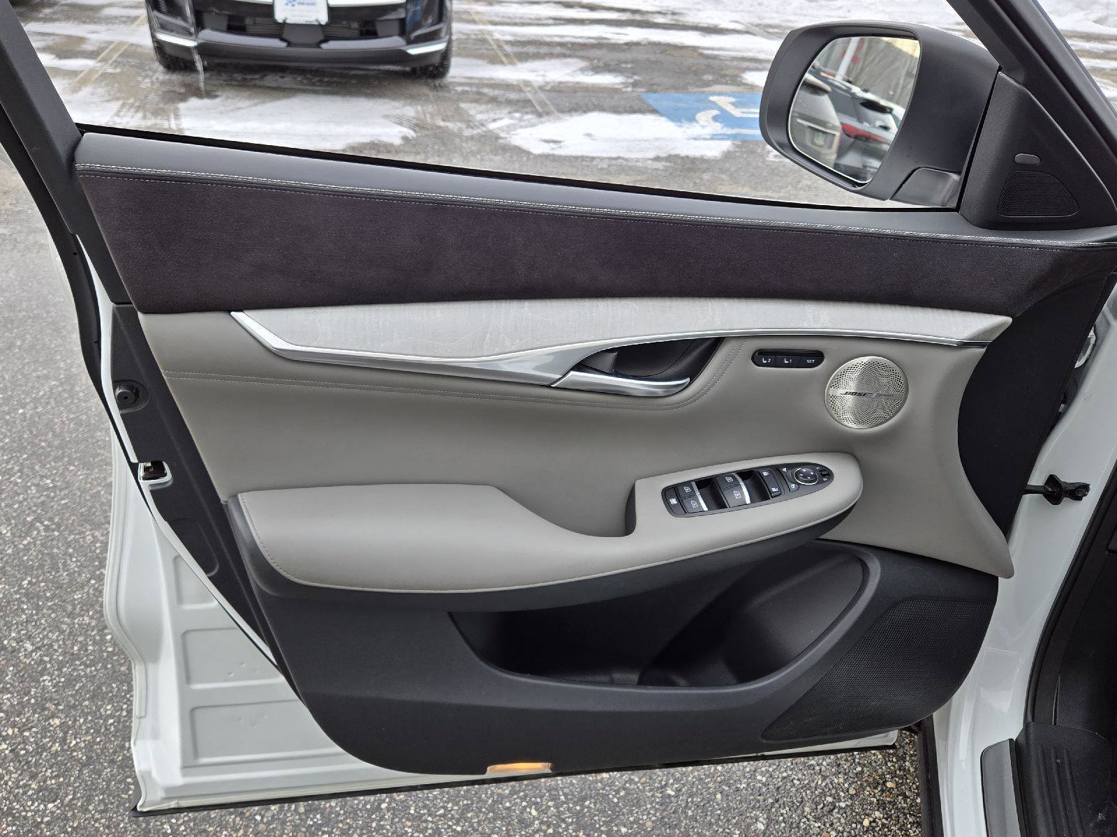 Certified 2023 INFINITI QX50 Sensory image 7