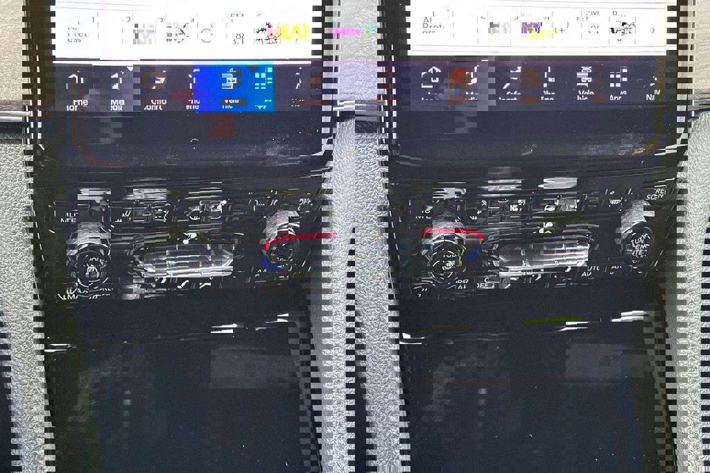 New 2025 Jeep Grand Cherokee Overland w/ Adv Protech Group III image 21