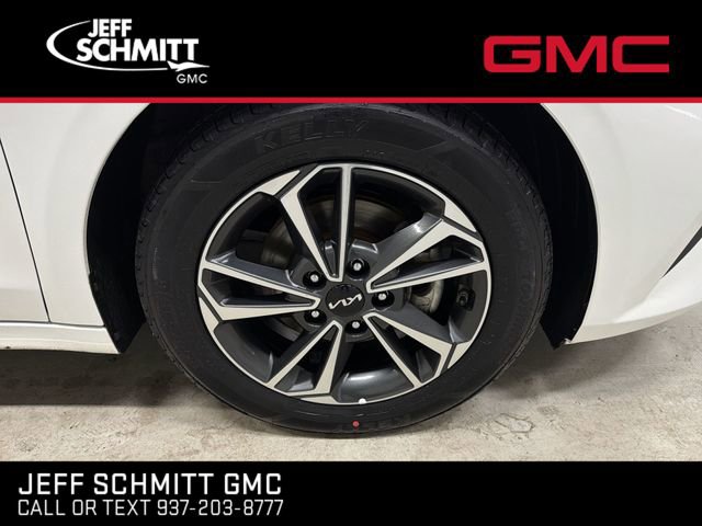 Used 2024 Kia Forte LXS image 14