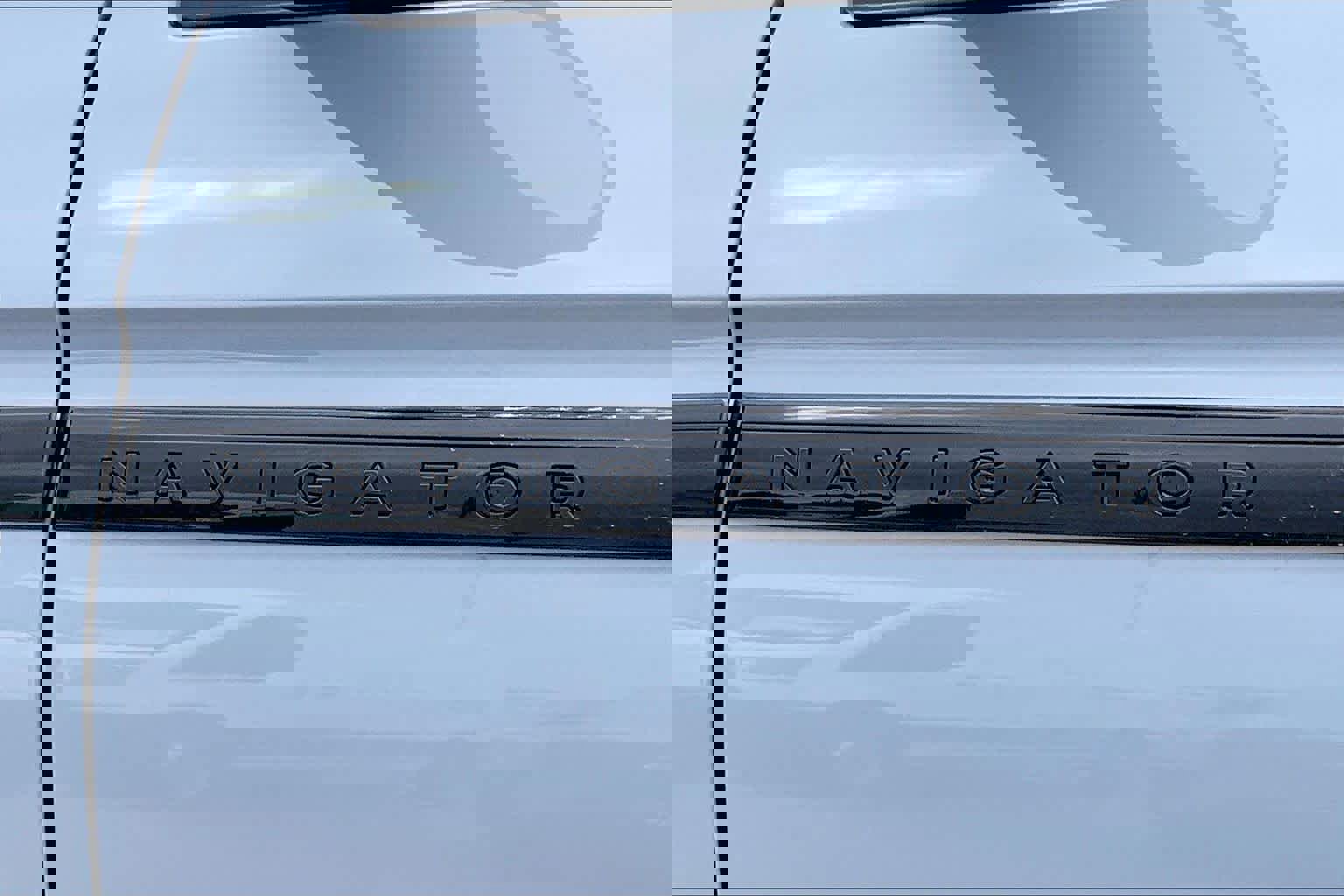 New 2025 Lincoln Navigator L Reserve w/ Jet Appearance Package image 15