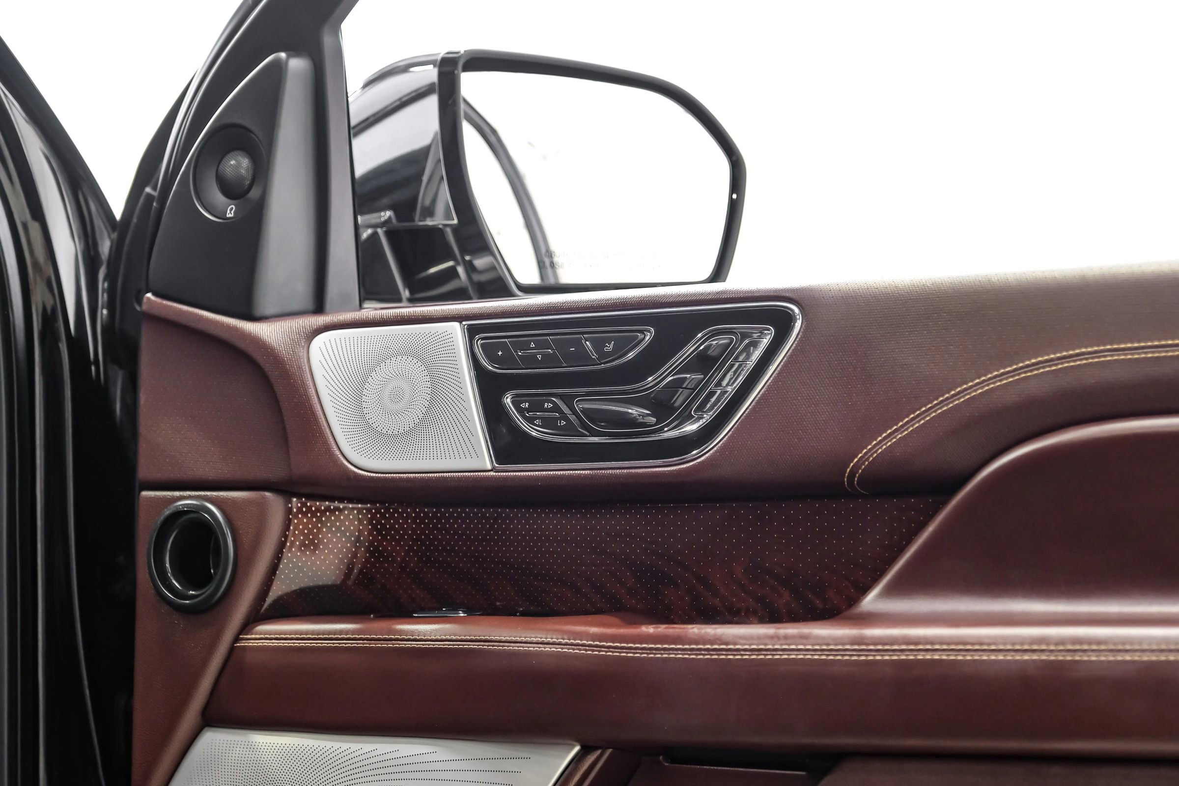 Used 2018 Lincoln Navigator Black Label w/ Cargo Package AWD/4WD image 64