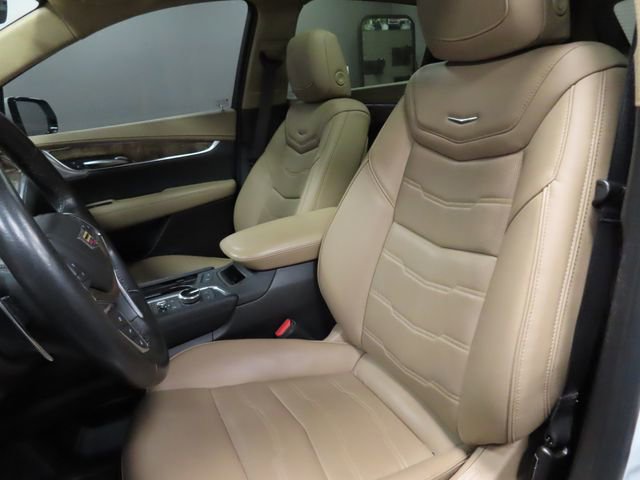 Certified 2023 Cadillac XT5 Sportv w/ Platinum Package AWD/4WD image 15