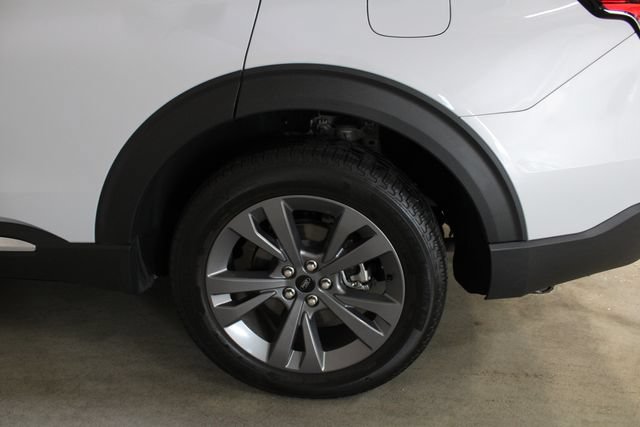 Used 2025 Ford Explorer Active w/ Active Comfort Package AWD/4WD image 31