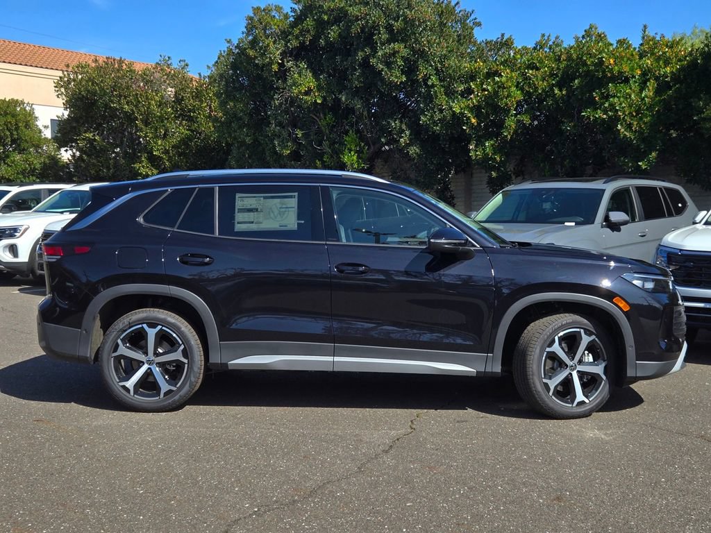 New 2026 Volkswagen Tiguan SE AWD/4WD image 3