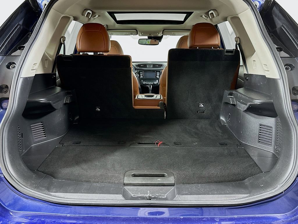 Used 2017 Nissan Rogue SL w/ SL Premium Package AWD/4WD image 16