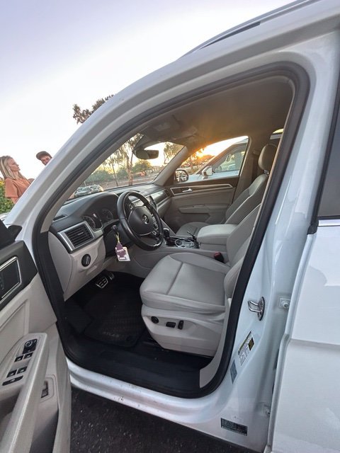 Used 2019 Volkswagen Atlas SE w/ Towing Package FWD image 4