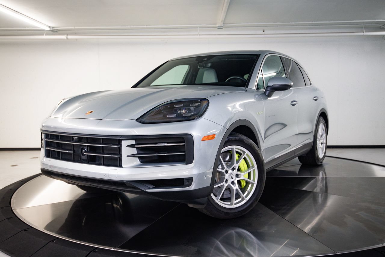 Certified 2025 Porsche Cayenne E-Hybrid AWD/4WD video 1