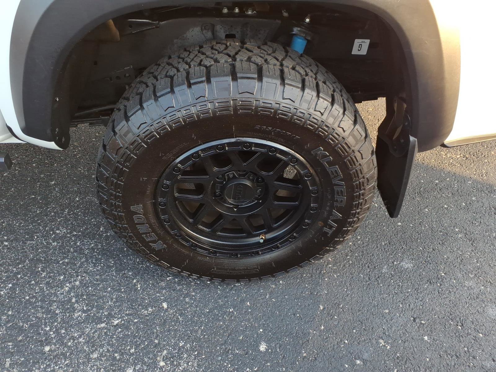 Used 2023 Toyota Tacoma TRD Off-Road image 8