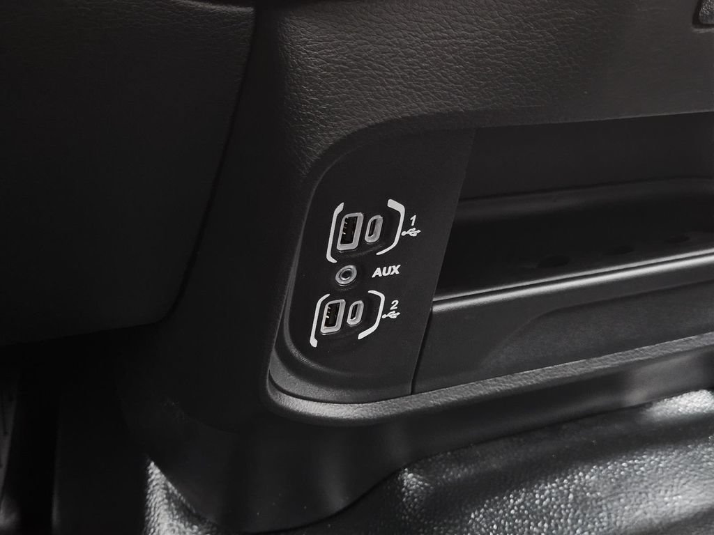 New 2026 RAM 3500 Tradesman AWD/4WD image 24