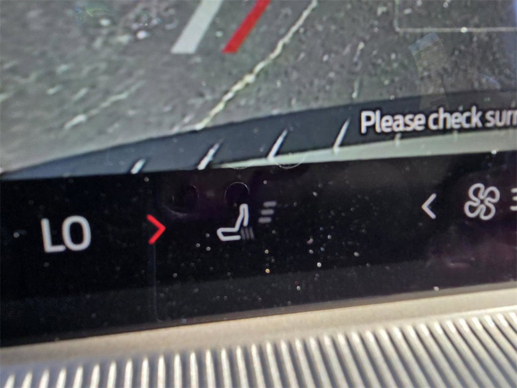 New 2025 Ford Explorer Active image 22