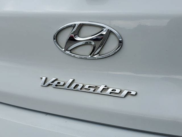 Used 2019 Hyundai Veloster 2.0 Premium FWD image 8