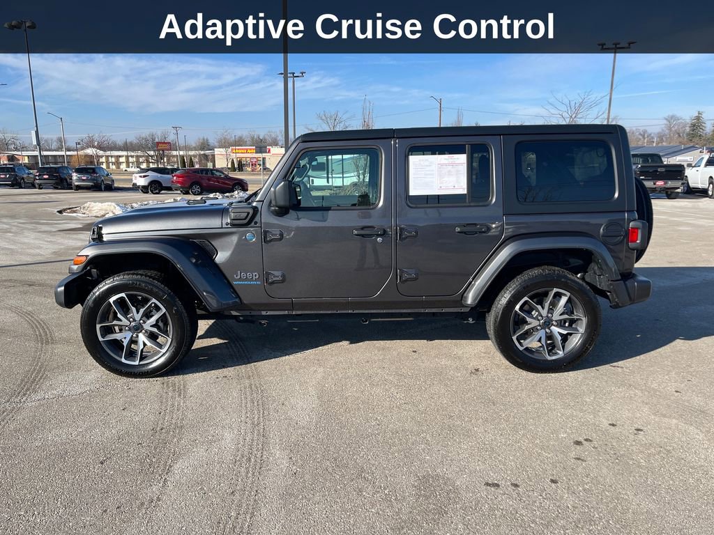 Used 2024 Jeep Wrangler Unlimited w/ Convenience Group image 2