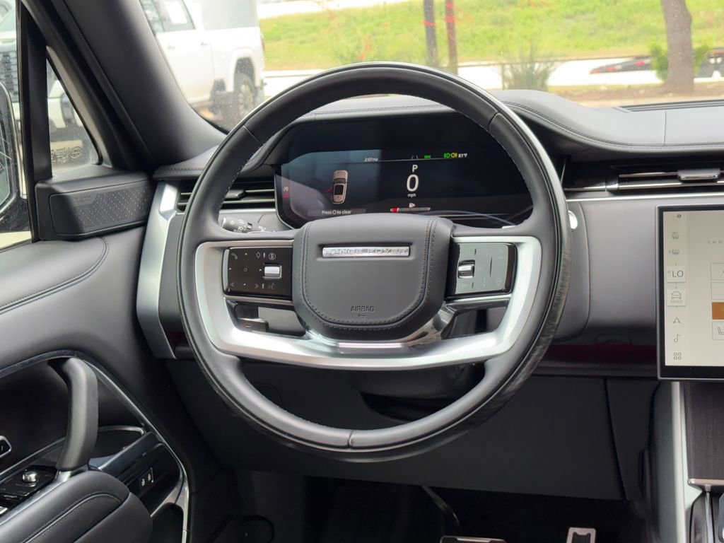 Used 2025 Land Rover Range Rover Long Wheelbase Autobiography AWD/4WD image 23