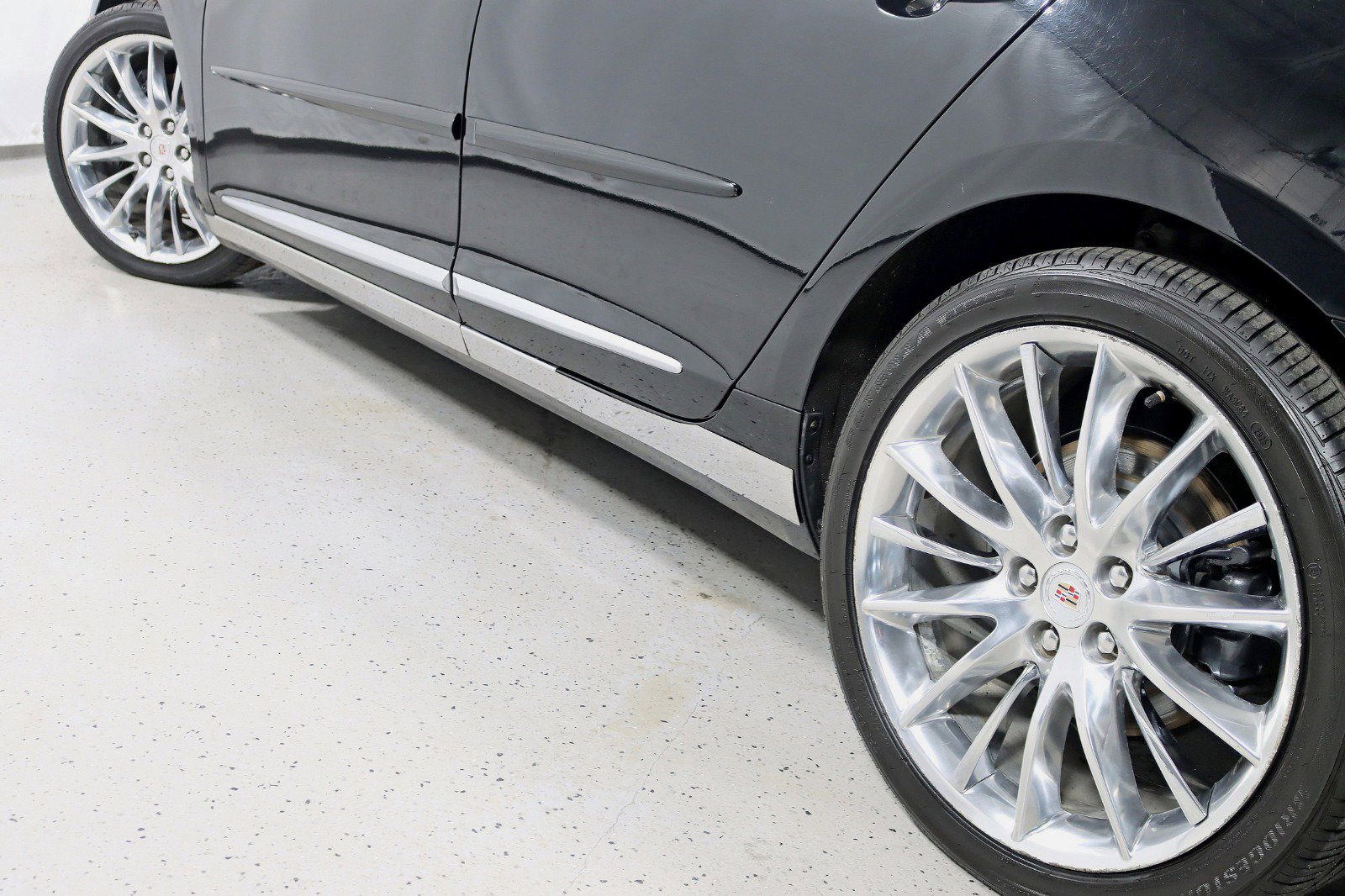 Used 2015 Cadillac XTS Platinum image 12