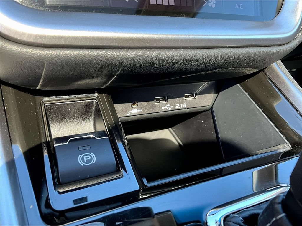 Used 2022 Subaru Outback Limited XT AWD/4WD image 18