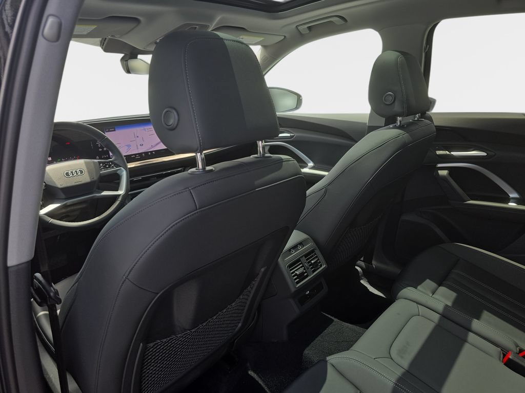 Certified 2025 Audi Q5 Premium w/ Convenience Package AWD/4WD image 10