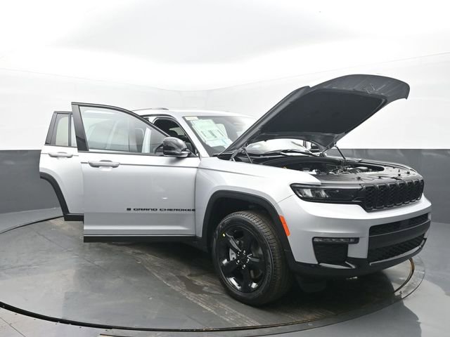New 2025 Jeep Grand Cherokee L Limited w/ Black Appearance Package image 59