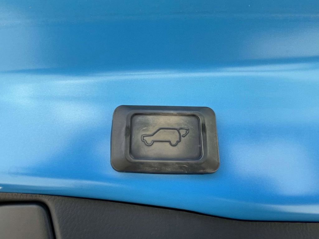 Used 2021 Toyota RAV4 XLE Premium AWD/4WD image 12