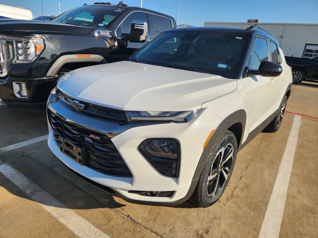 Used 2023 Chevrolet TrailBlazer RS w/ Convenience Package AWD/4WD image 3
