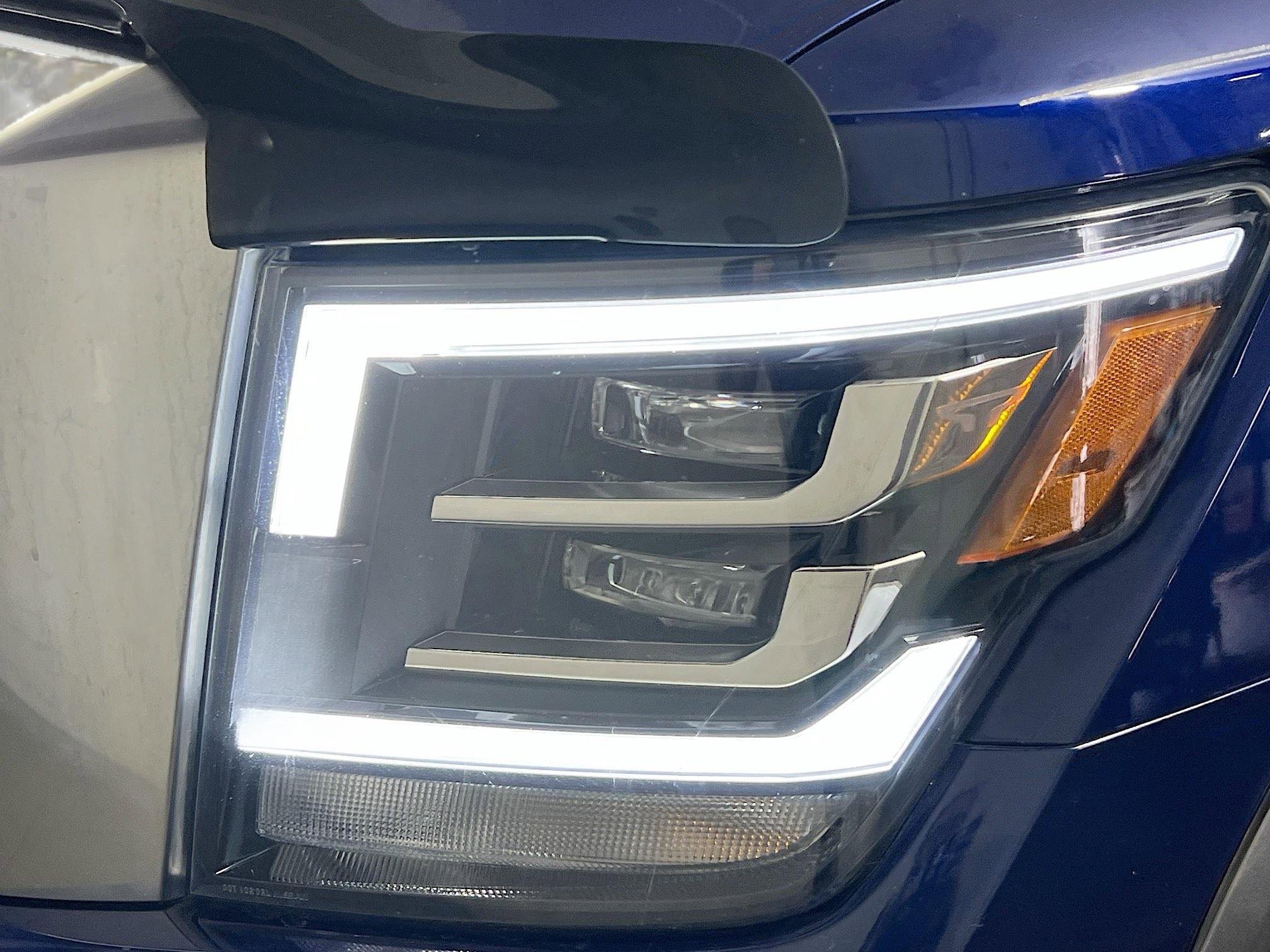 Used 2020 Nissan Titan Platinum Reserve w/ Moonroof Package image 11