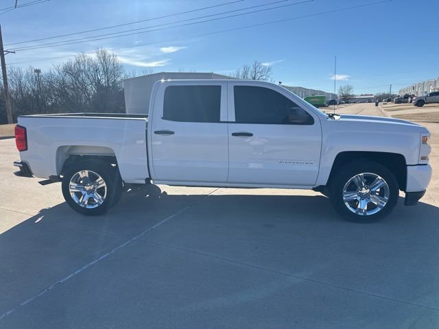 Used 2018 Chevrolet Silverado 1500 Custom w/ Custom Convenience Package image 6