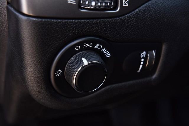 Used 2020 Jeep Cherokee Latitude image 10