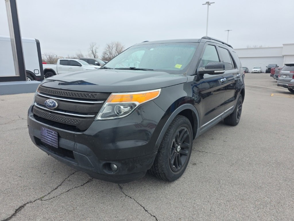 Used 2015 Ford Explorer XLT image 1