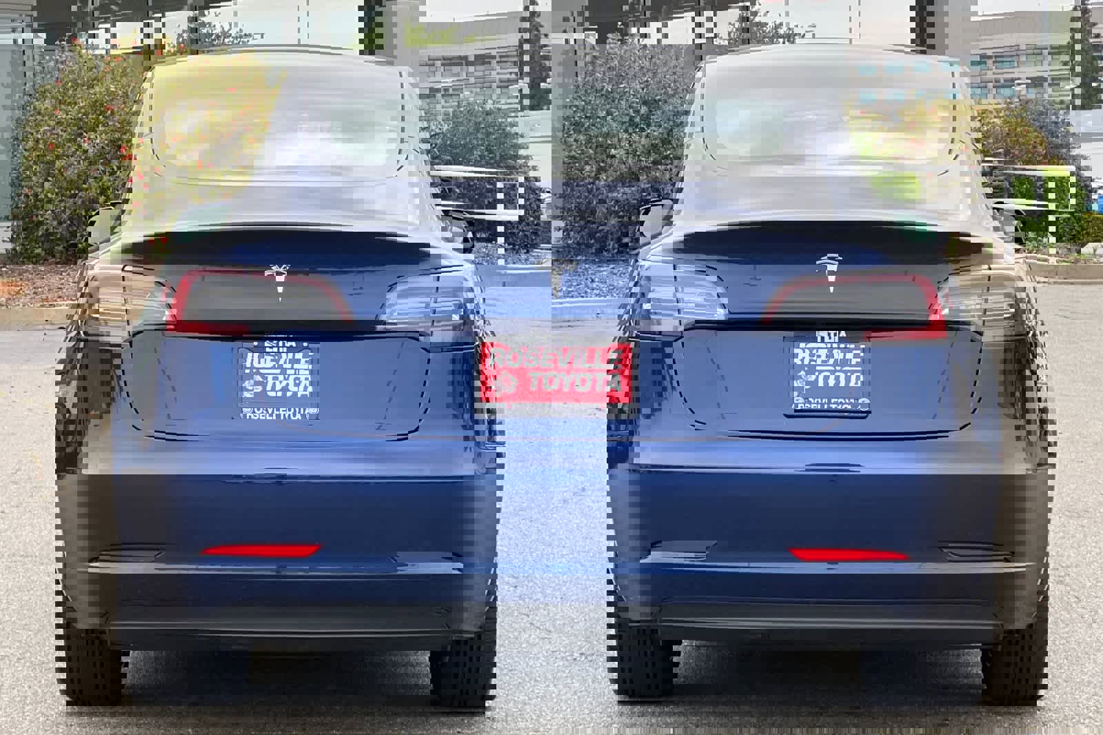 Used 2023 Tesla Model 3 Standard Range image 8