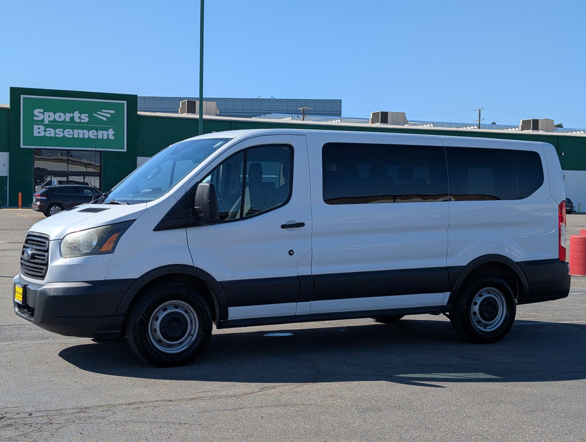 Used 2016 Ford Transit 150 XL RWD image 2