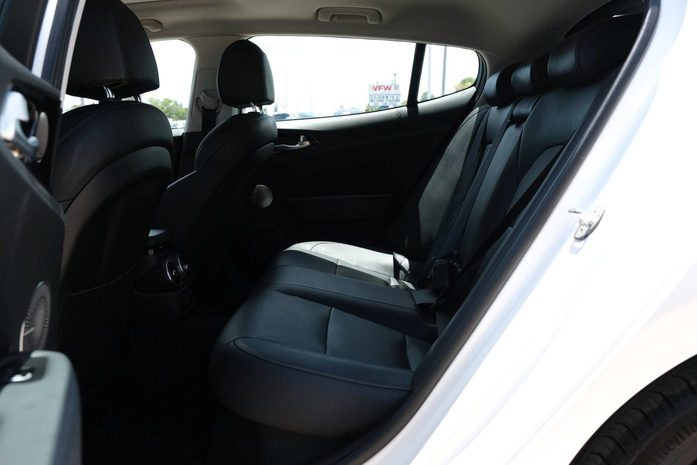 Used 2018 Kia Stinger Premium RWD image 12