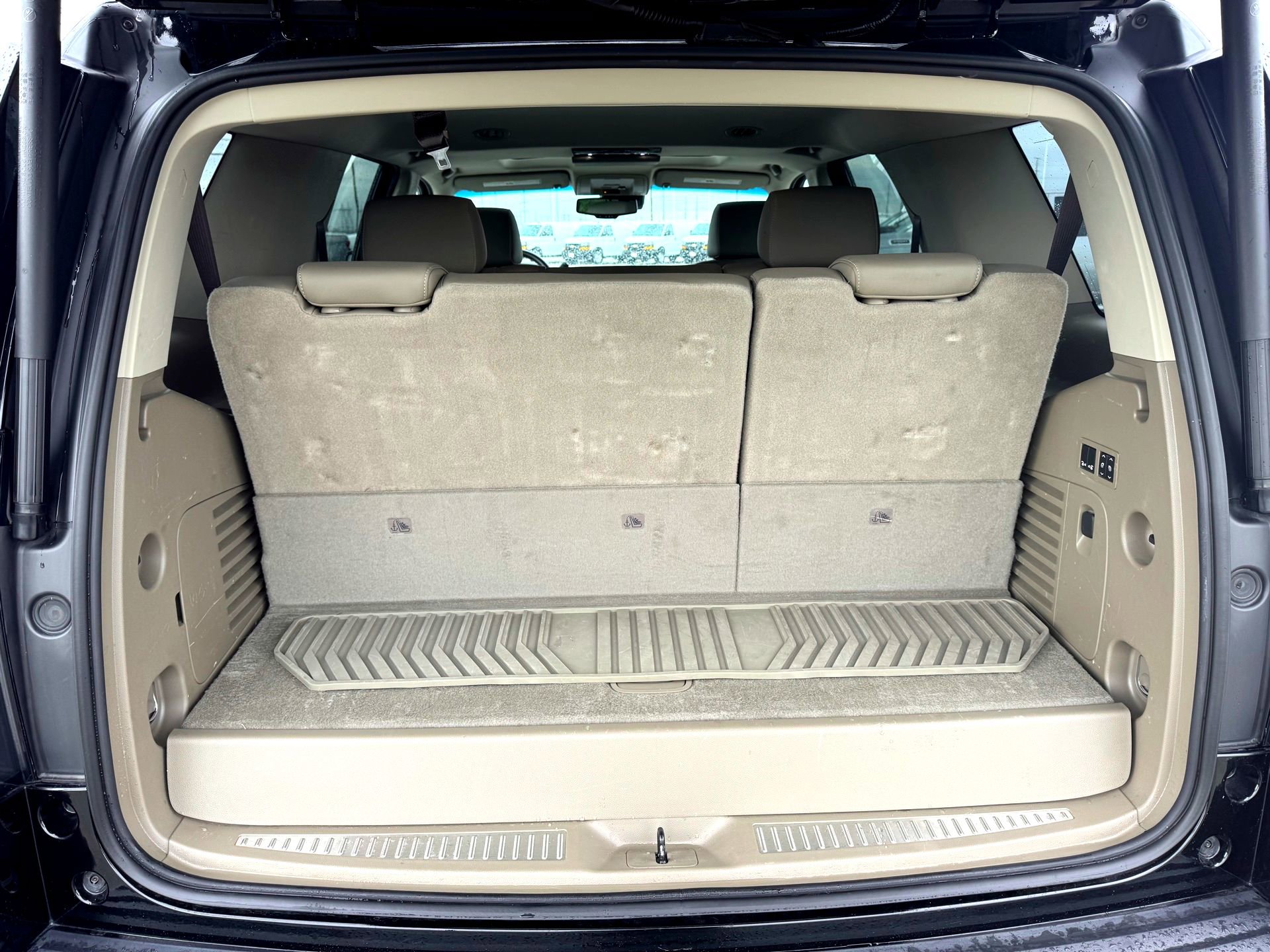 Used 2017 GMC Yukon SLT w/ Open Road Package image 8