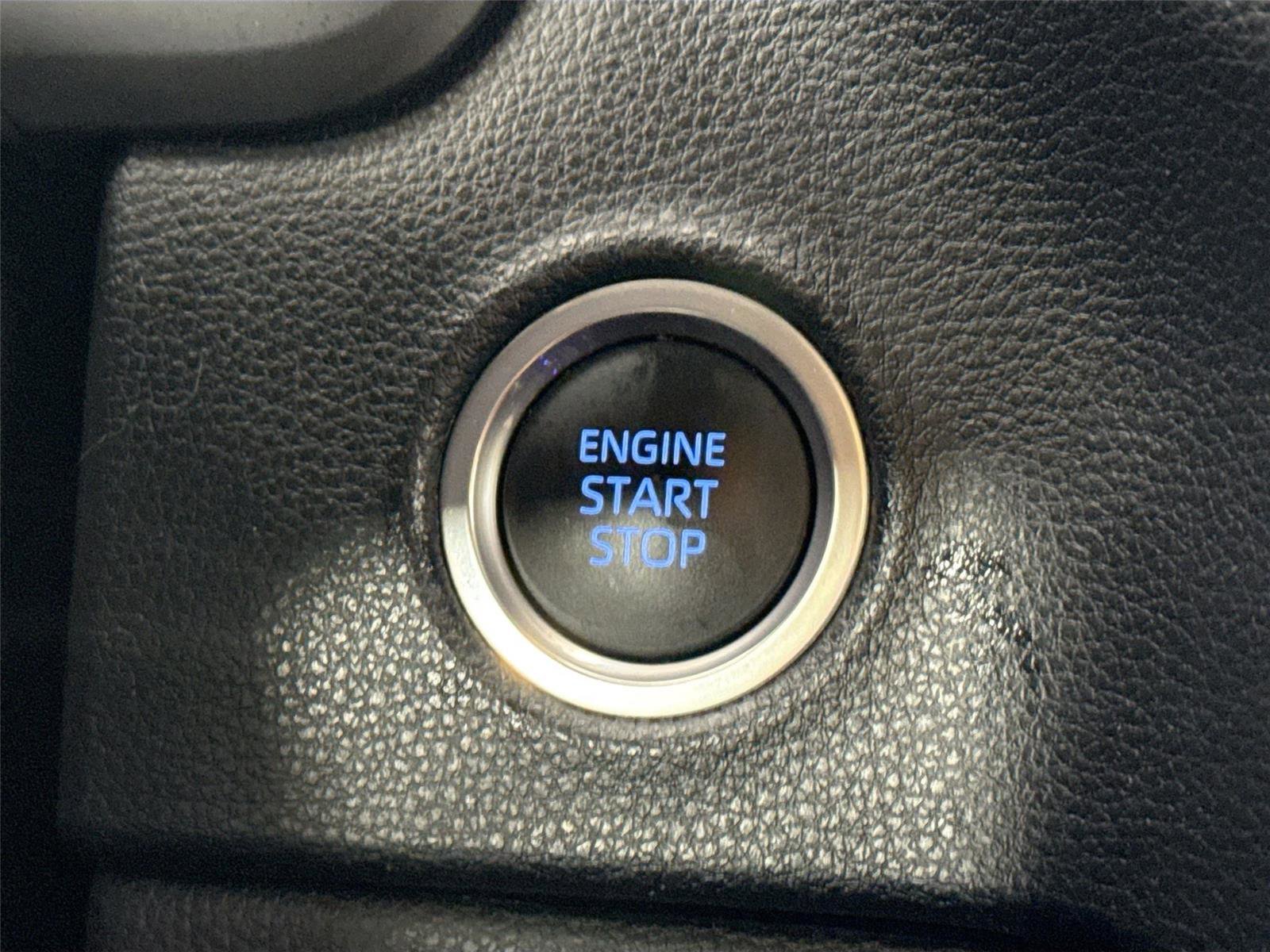 Used 2024 Toyota Tundra SR5 w/ SR5 Premium Package AWD/4WD image 22